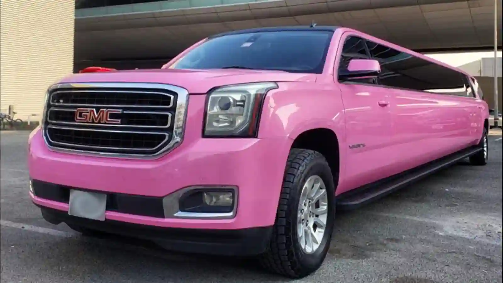 Stretch Limo 20 seaters : GMC Yukon